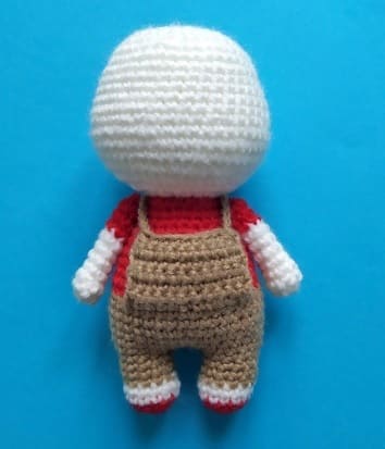 Coelho em Macacão Amigurumi Receita de PDF Grátis