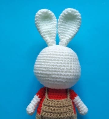 Coelho em Macacão Amigurumi Receita de PDF Grátis